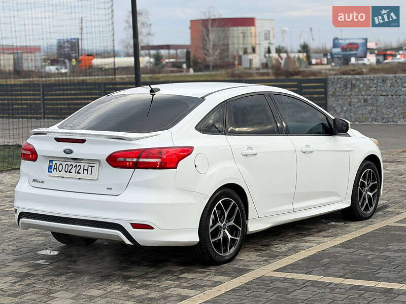 Седан Ford Focus 2015 в Мукачево