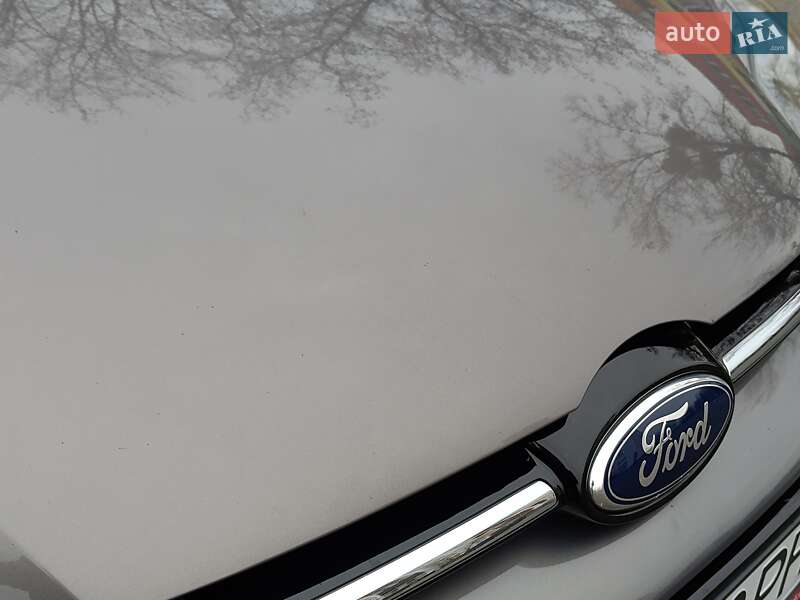 Универсал Ford Focus 2013 в Вишневом фото 8 Универсал Ford Focus 2013 в Вишневом