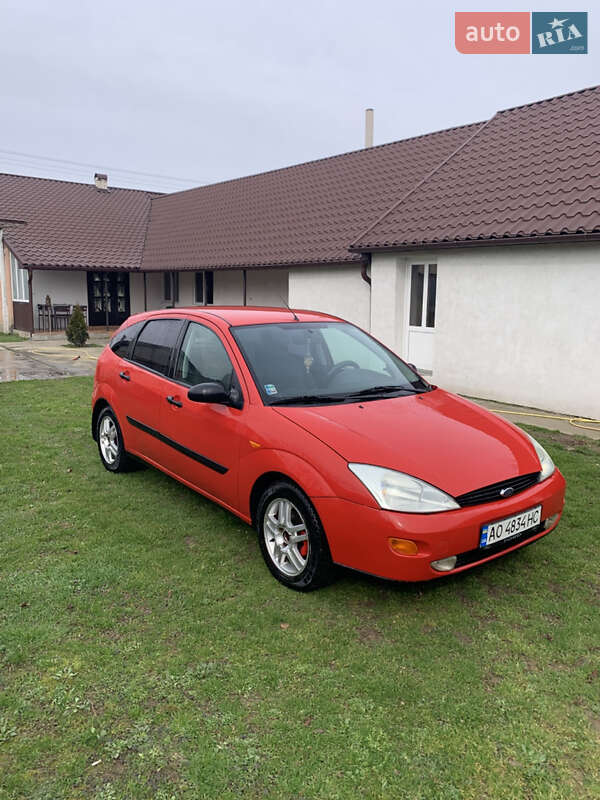 Хэтчбек Ford Focus 2000 в Виноградове фото Хэтчбек Ford Focus 2000 в Виноградове