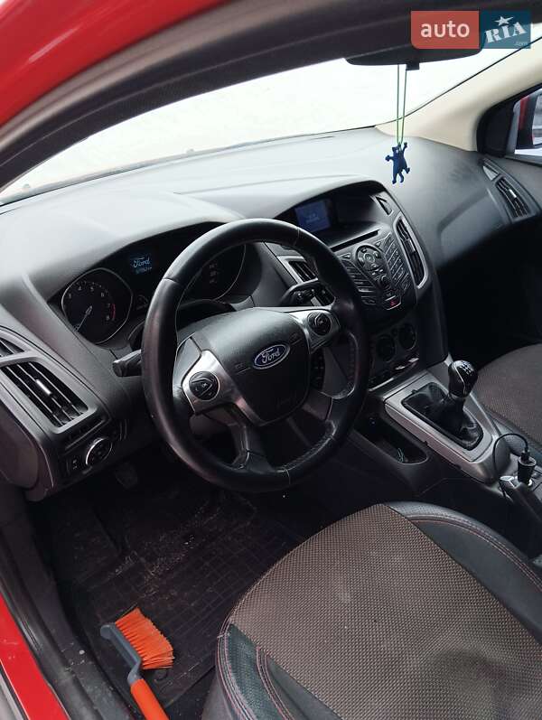 Универсал Ford Focus 2011 в Чернигове фото 2 Универсал Ford Focus 2011 в Чернигове