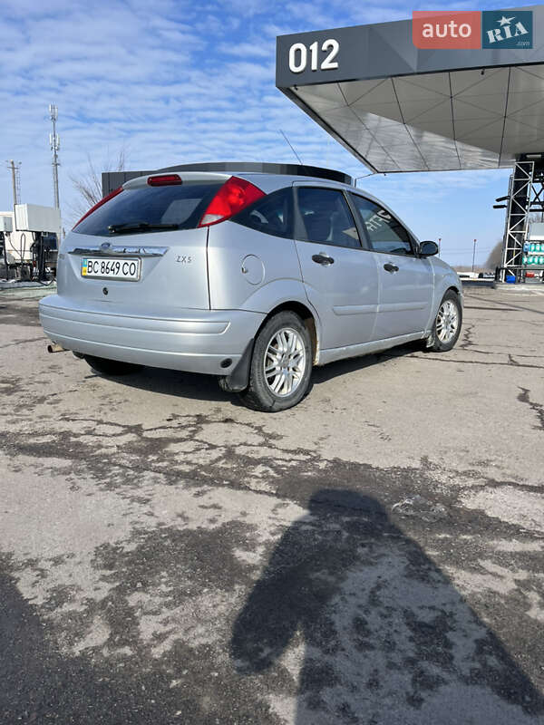 Хэтчбек Ford Focus 2002 в Стрые фото 4 Хэтчбек Ford Focus 2002 в Стрые