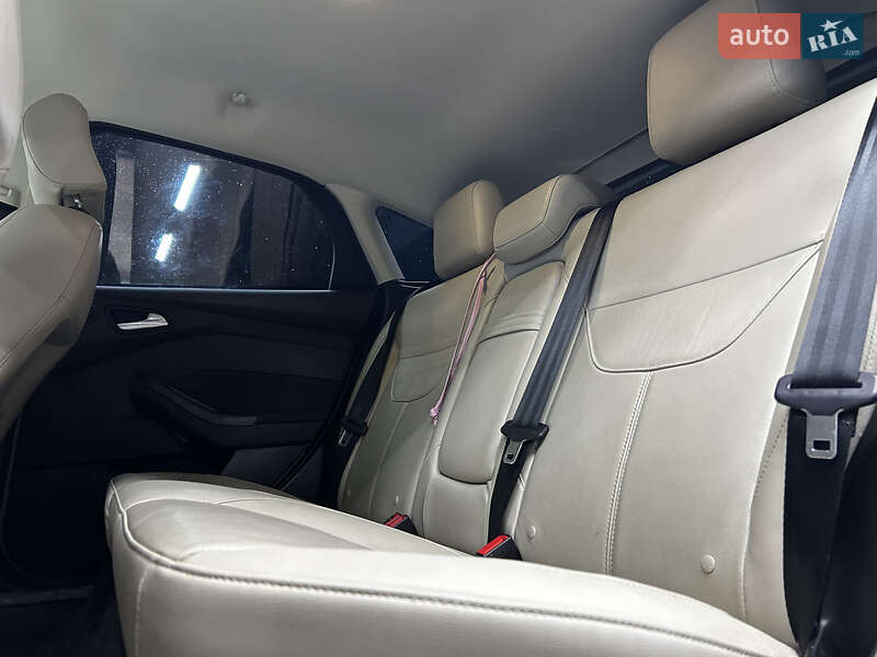 Хетчбек Ford Focus 2016 в Чернівцях