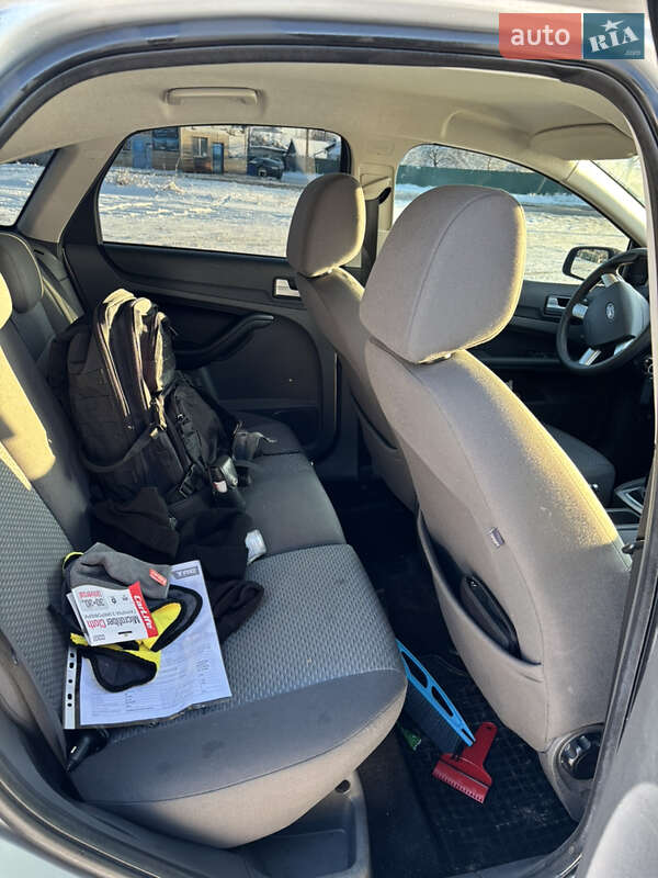 Хэтчбек Ford Focus 2007 в Полтаве