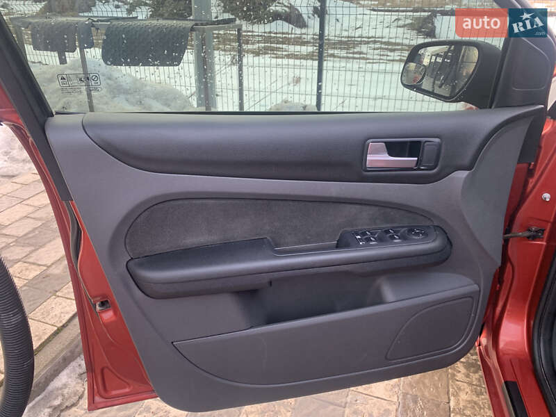 Хетчбек Ford Focus 2006 в Львові