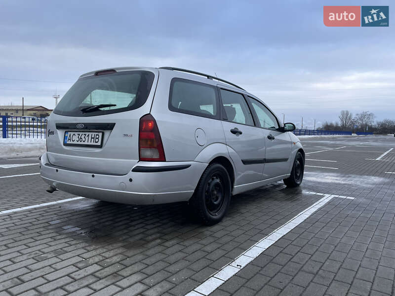 Універсал Ford Focus 2001 в Нововолинську