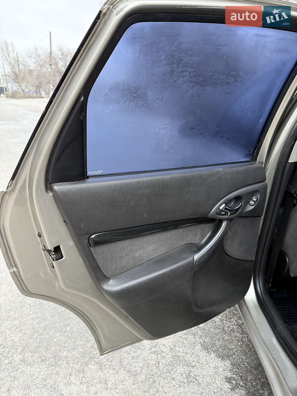 Седан Ford Focus 2003 в Дніпрі