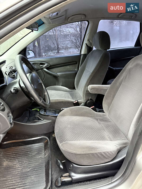 Седан Ford Focus 2003 в Дніпрі