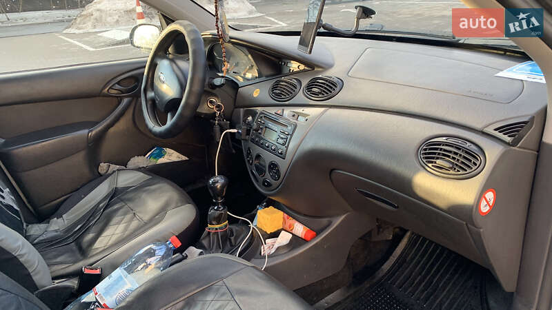 Хэтчбек Ford Focus 2004 в Виннице