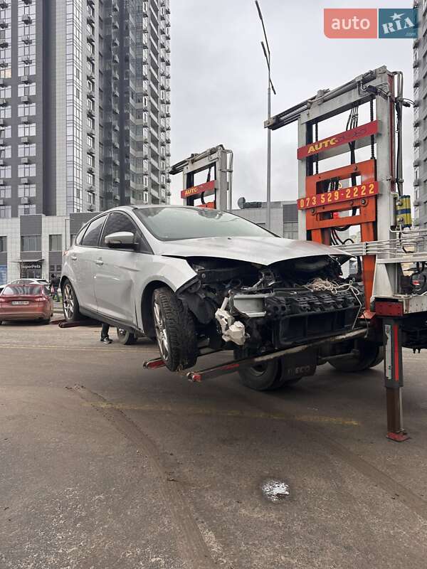 Хэтчбек Ford Focus 2014 в Киеве