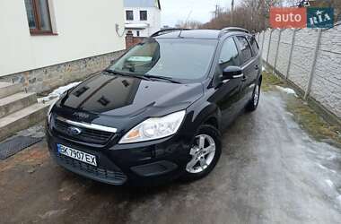 Универсал Ford Focus 2010 в Великих Межиричах