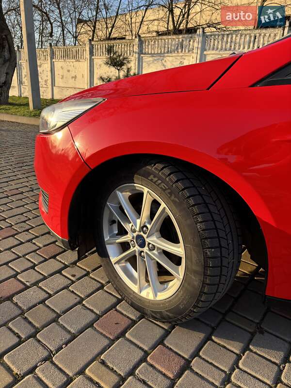Седан Ford Focus 2016 в Измаиле