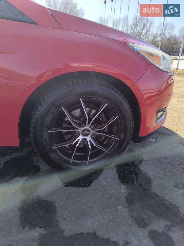 Седан Ford Focus 2015 в Подільську