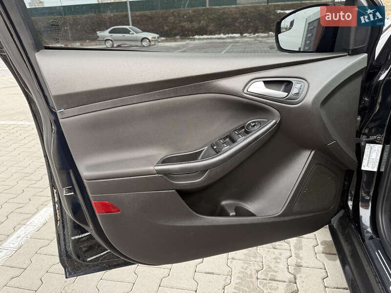 Хэтчбек Ford Focus 2016 в Киеве