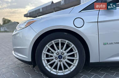 Хэтчбек Ford Focus 2014 в Владимире