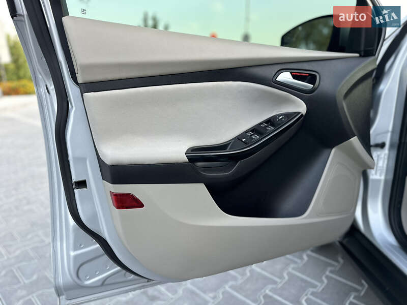 Хетчбек Ford Focus 2014 в Володимирі