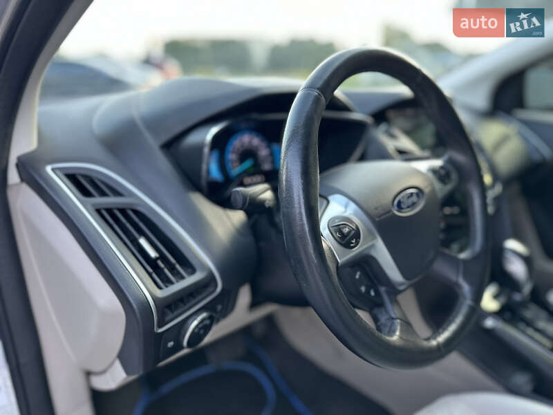 Хетчбек Ford Focus 2014 в Володимирі