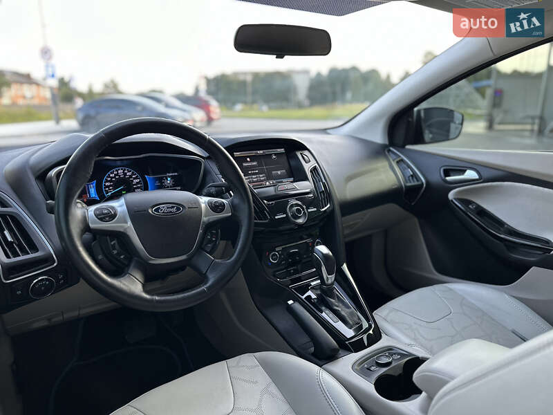 Хетчбек Ford Focus 2014 в Володимирі