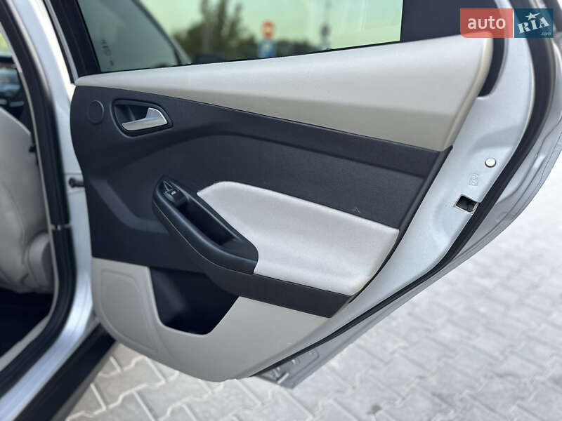 Хетчбек Ford Focus 2014 в Володимирі