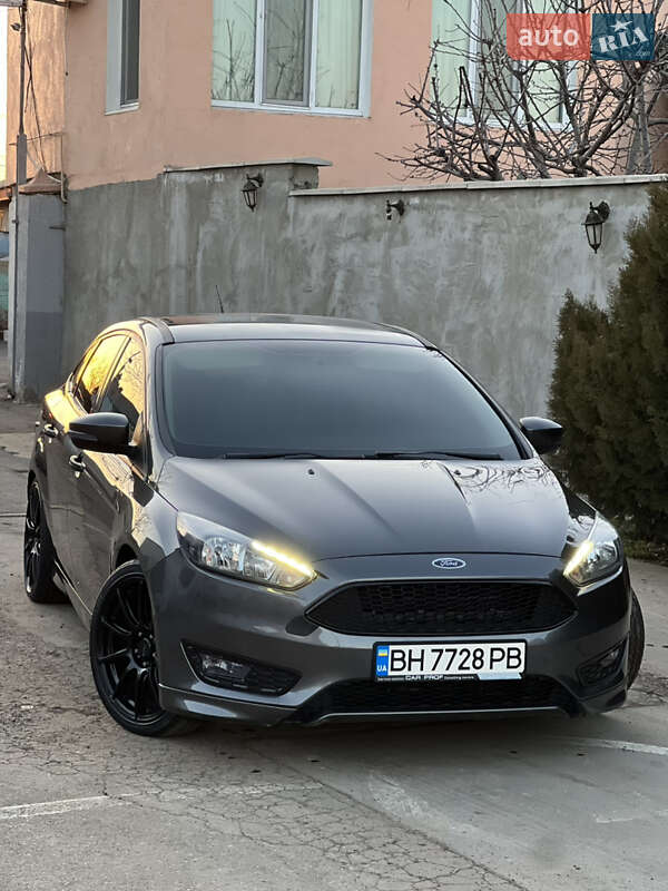 Седан Ford Focus 2015 в Одессе