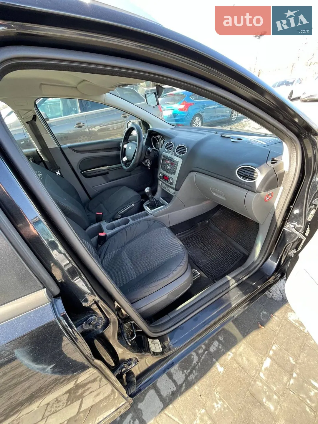 2010 Ford Focus - мініатюра 27