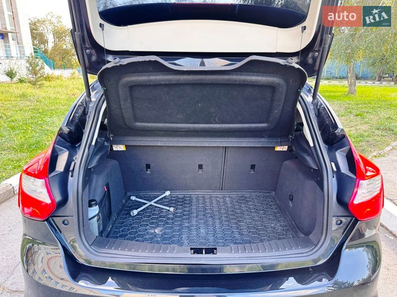 Хэтчбек Ford Focus 2012 в Запорожье