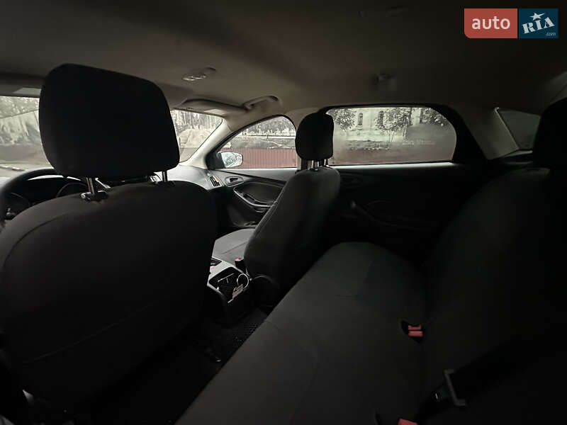 Седан Ford Focus 2015 в Чернігові