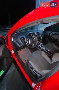 Хэтчбек Ford Focus 2014 в Золотоноше