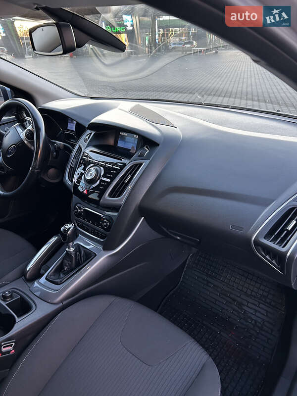 Седан Ford Focus 2011 в Луцке