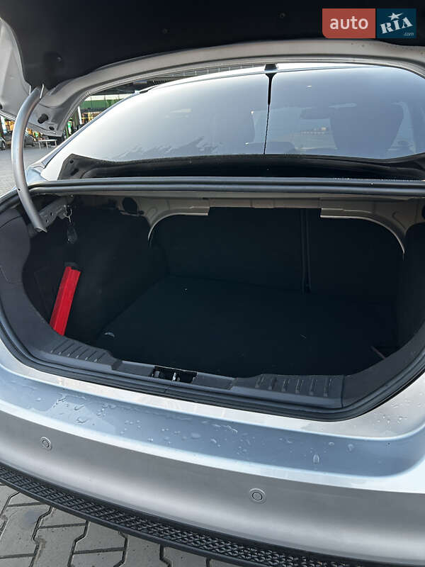 Седан Ford Focus 2011 в Луцке