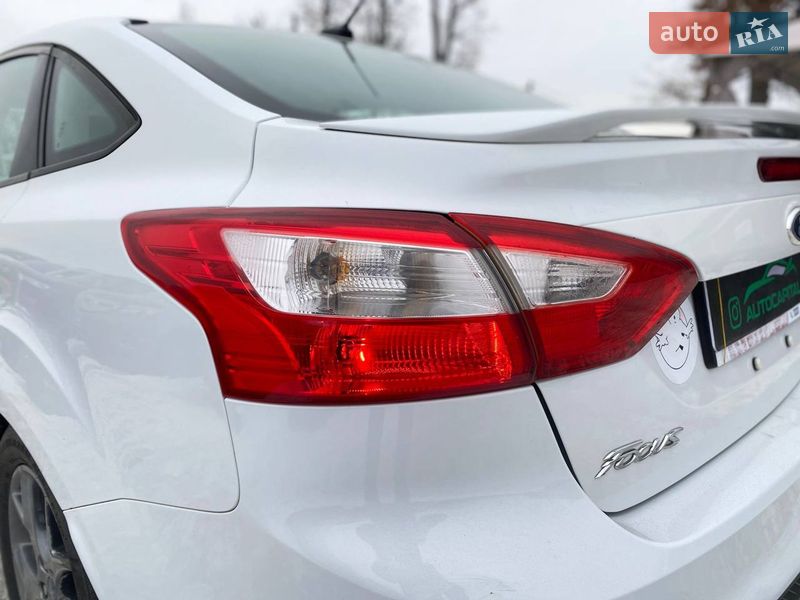 Седан Ford Focus 2014 в Киеве фото 12 Седан Ford Focus 2014 в Киеве