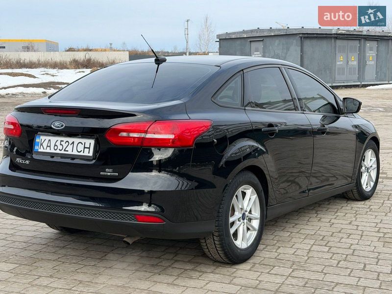 Седан Ford Focus 2015 в Бучі