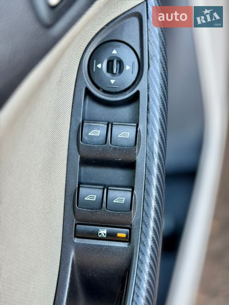 Седан Ford Focus 2014 в Киеве