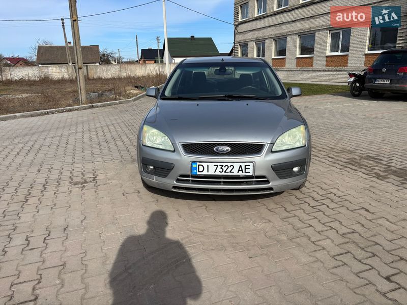 Седан Ford Focus 2005 в Великих Мостах