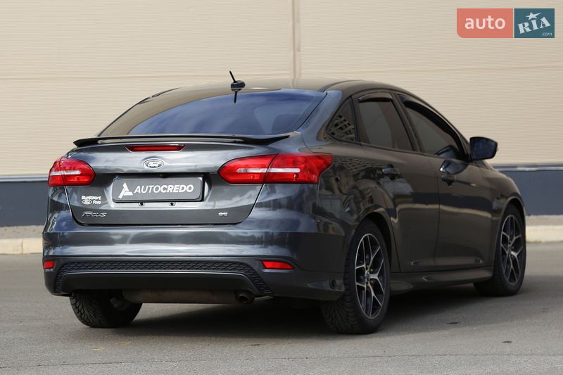 Седан Ford Focus 2016 в Киеве