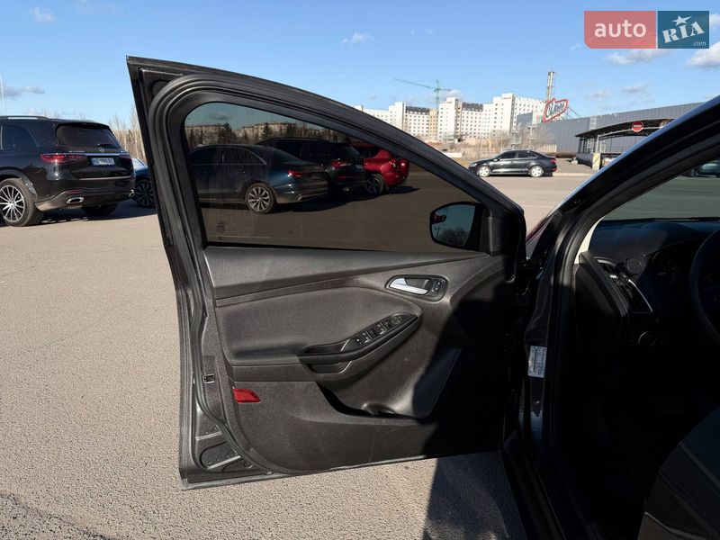 Седан Ford Focus 2015 в Кривому Розі