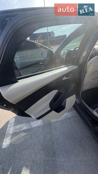 Седан Ford Focus 2011 в Львове