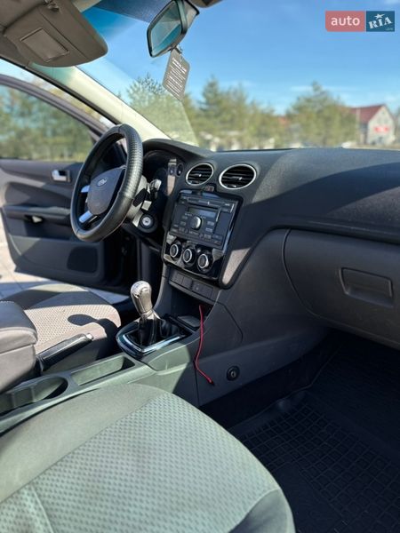 Хетчбек Ford Focus 2006 в Самборі