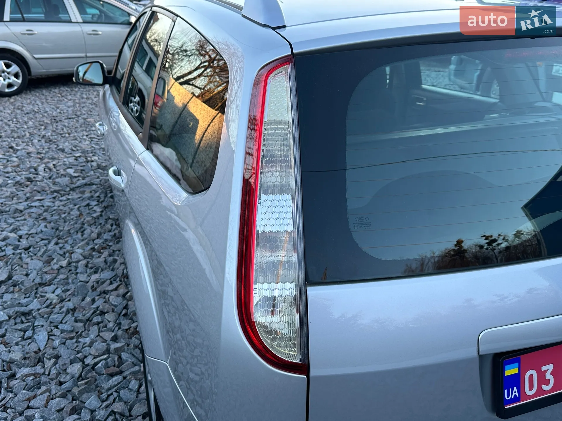 2010 Ford Focus - мініатюра 25