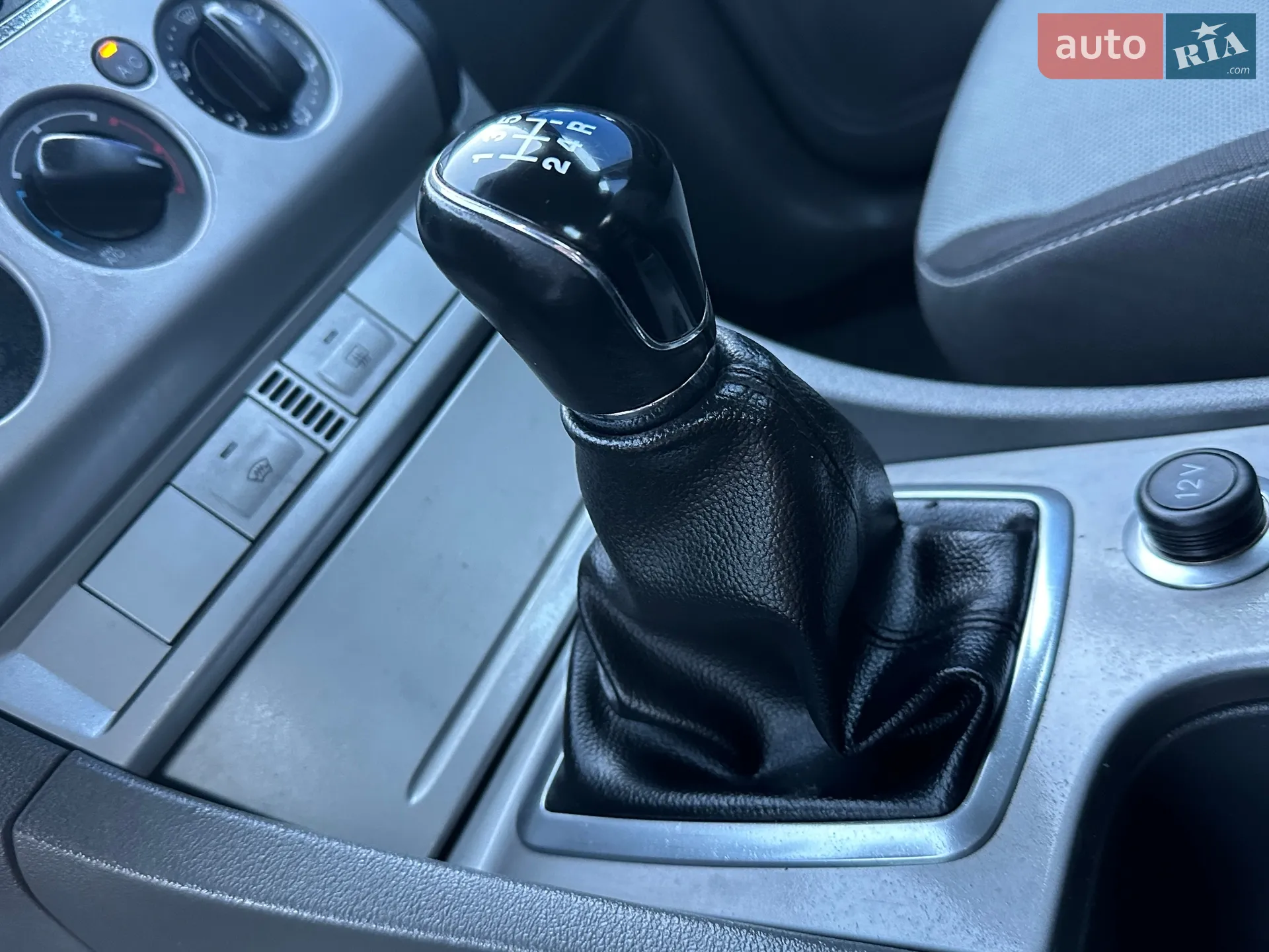 2010 Ford Focus - мініатюра 66