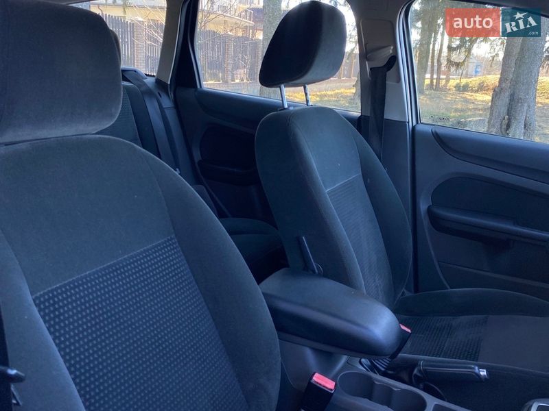 Универсал Ford Focus 2006 в Вознесенске