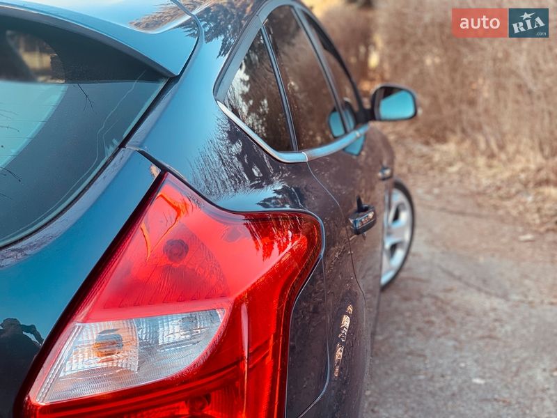 Хэтчбек Ford Focus 2013 в Стрые