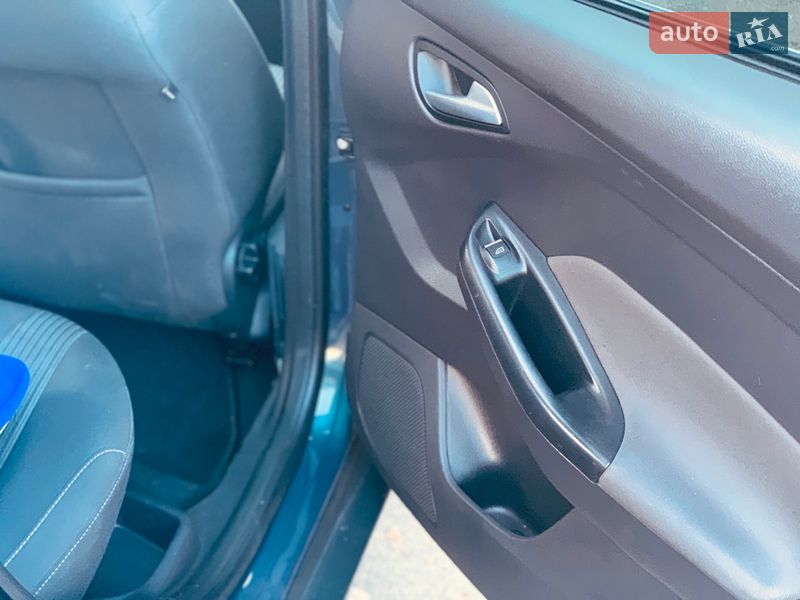 Хэтчбек Ford Focus 2013 в Стрые