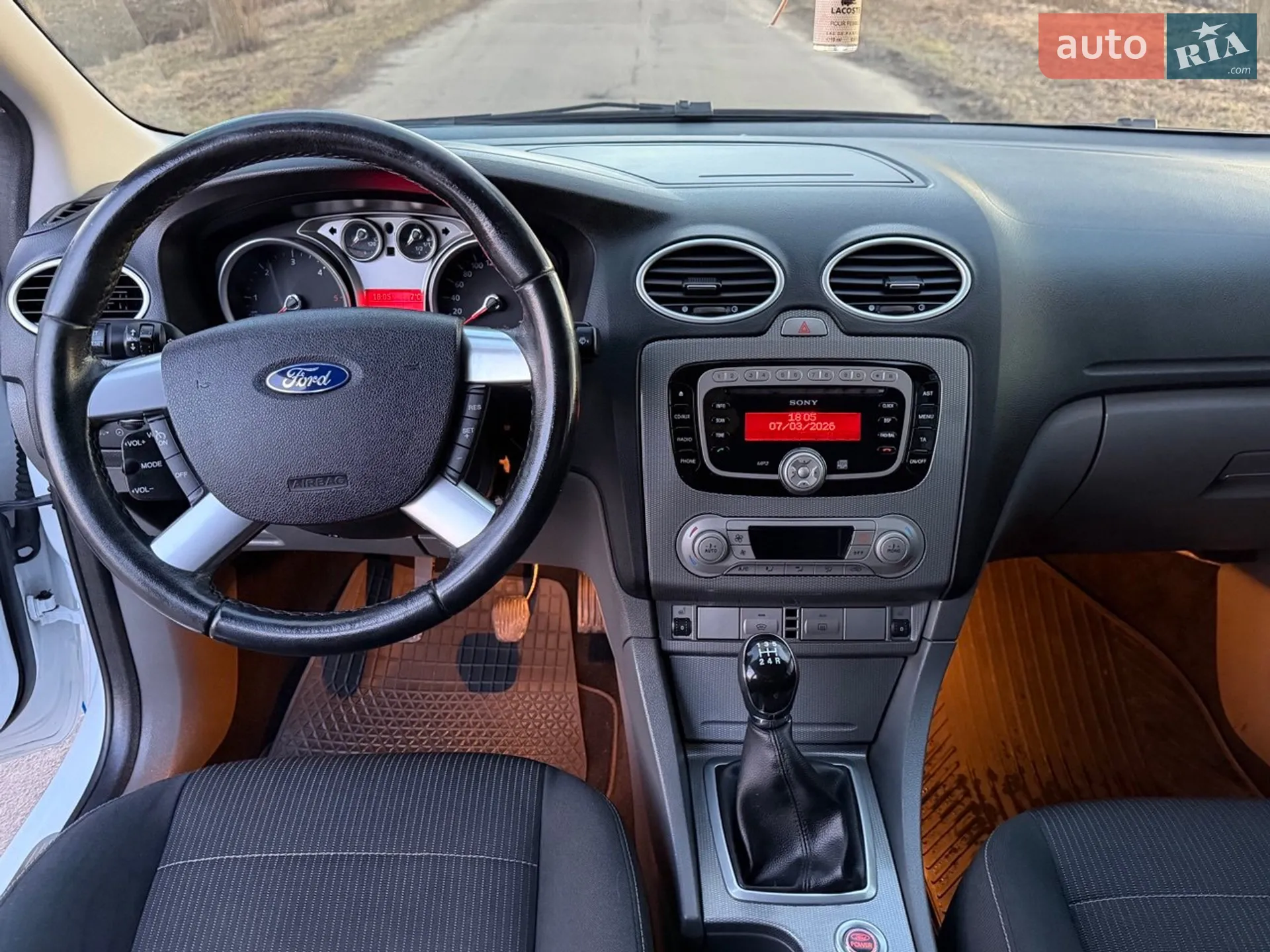 2010 Ford Focus - мініатюра 9