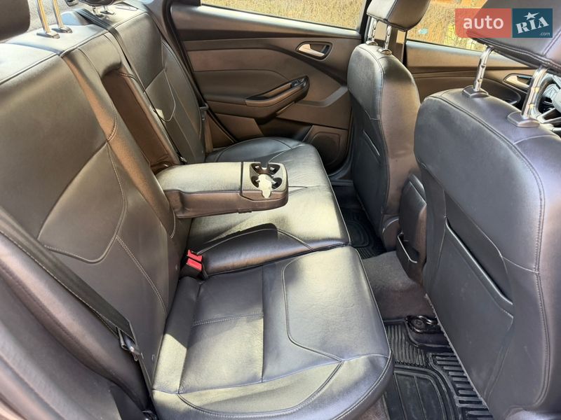 Седан Ford Focus 2015 в Луцке