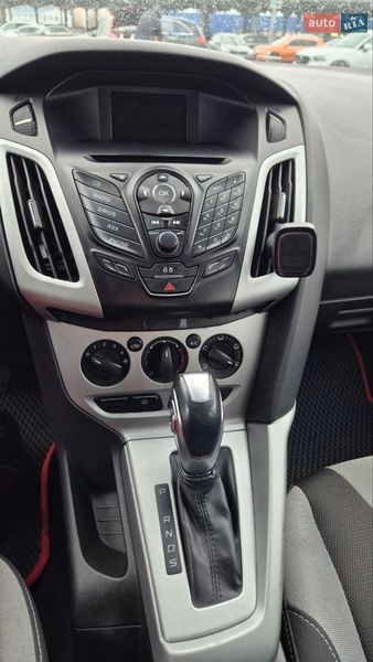 Хэтчбек Ford Focus 2012 в Киеве