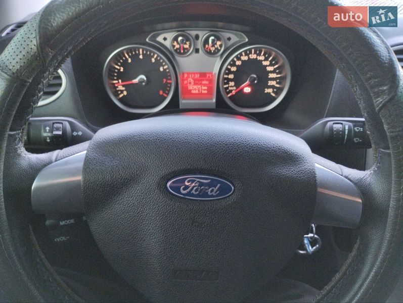 Седан Ford Focus 2011 в Кам'янці