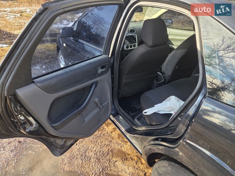 Седан Ford Focus 2006 в Светловодске