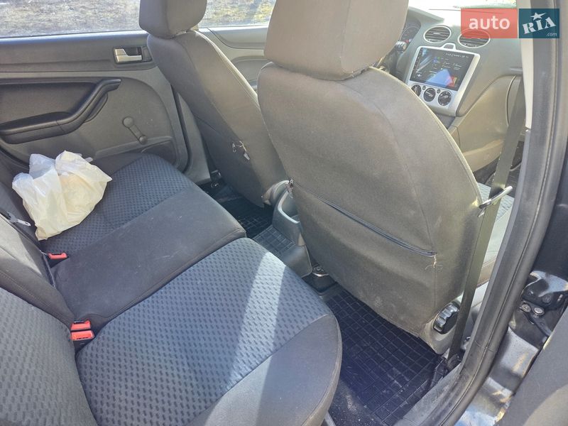 Седан Ford Focus 2006 в Светловодске