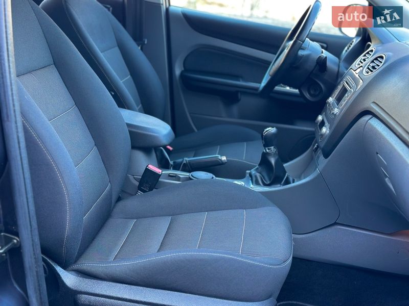 Универсал Ford Focus 2010 в Староконстантинове