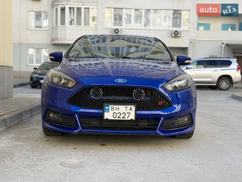 Хэтчбек Ford Focus 2015 в Одессе